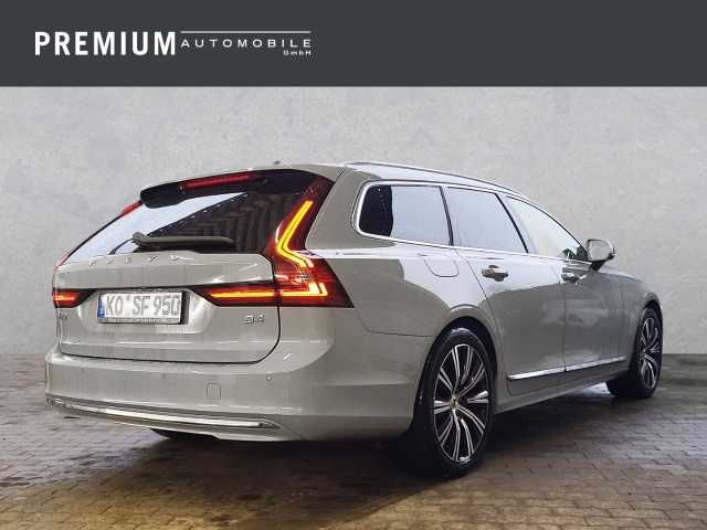 Volvo  Kombi Plus Bright B4 Benzin ACC Harman/Kardon DAB+