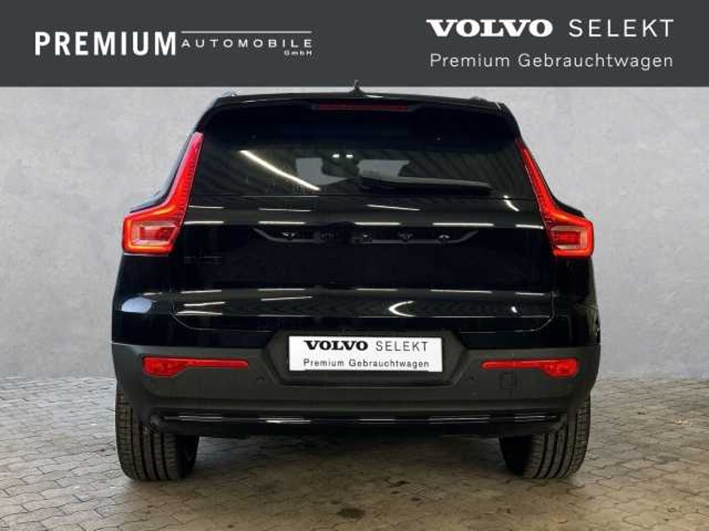 Volvo  Single Motor Ext. Range Ultra Black Edition