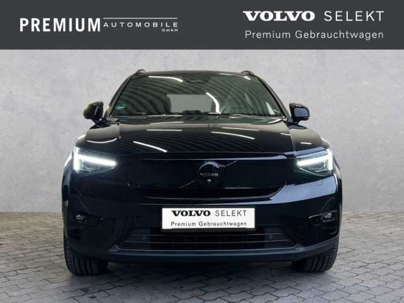 Volvo  Single Motor Ext. Range Ultra Black Edition