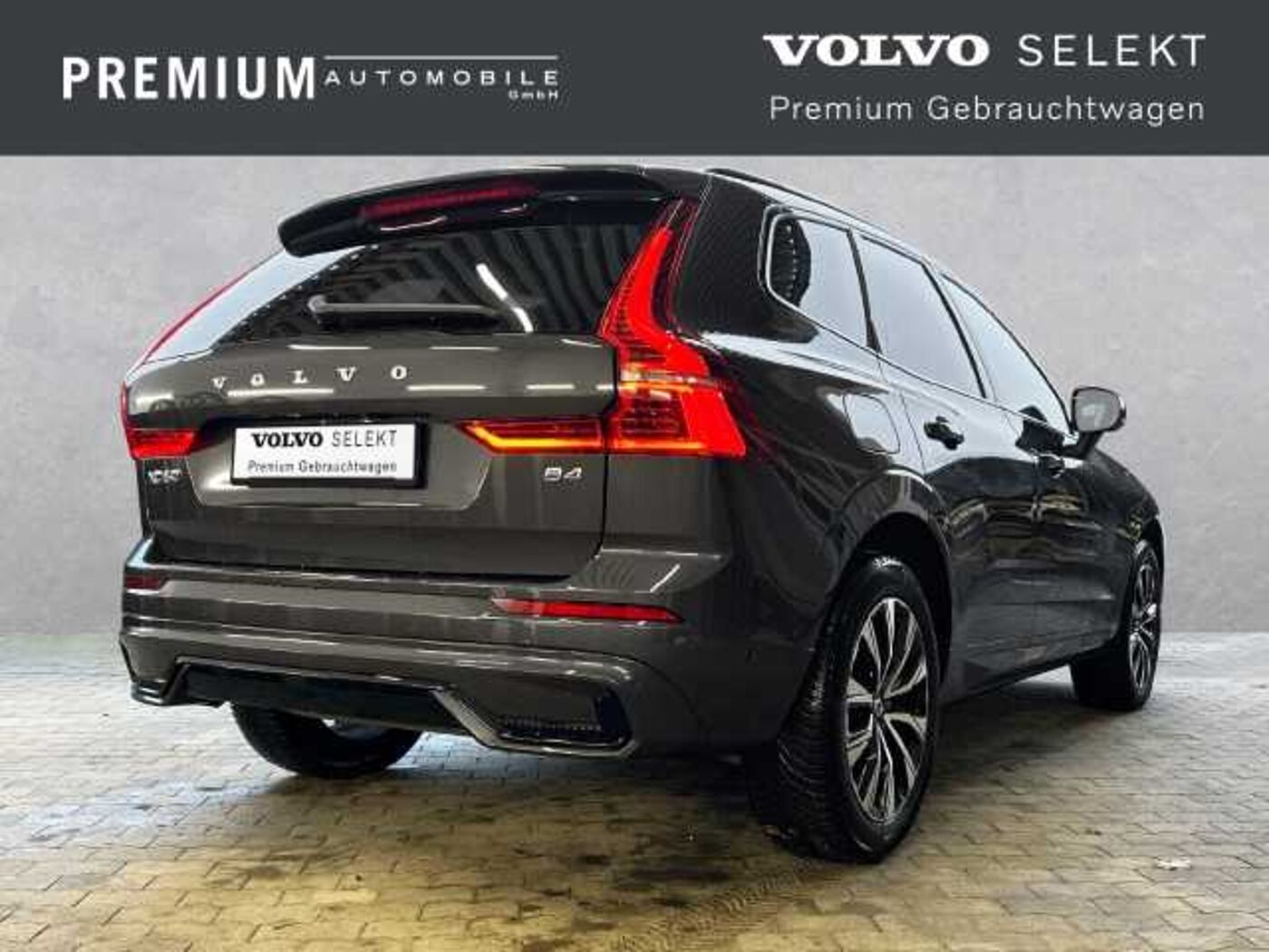 Volvo  Plus Dark 2WD B4 Benzin EU6d Pano 360° Harman/Kardon