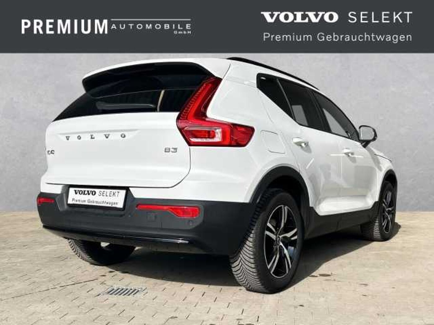 Volvo  Plus Dark 2WD B3 EU6d Harman/Kardon DAB+