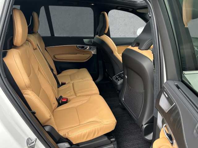 Volvo  Ultimate Bright AWD B5 Diesel  7-Sitzer Bowers&Wilkins Standhzg.