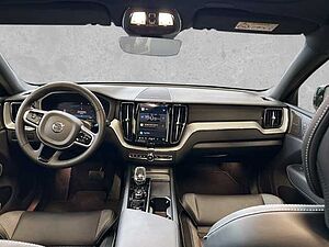 Volvo  Plus Dark 2WD B4 Benzin EU6d Pano 360° Harman/Kardon