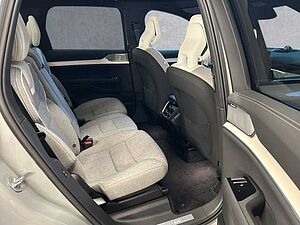 Volvo  Ultra Pure Electric AWD Twin Motor 7-Sitzer B&W/Pilot-As. /22''