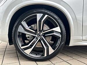 Volvo  Ultimate Bright AWD B5 Diesel  7-Sitzer Bowers&Wilkins Standhzg.