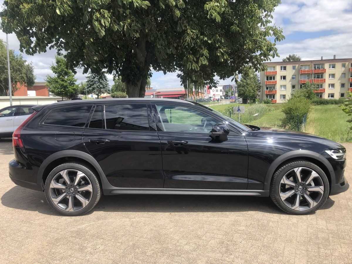 Volvo  CC Ultimate B4 AWD Diesel