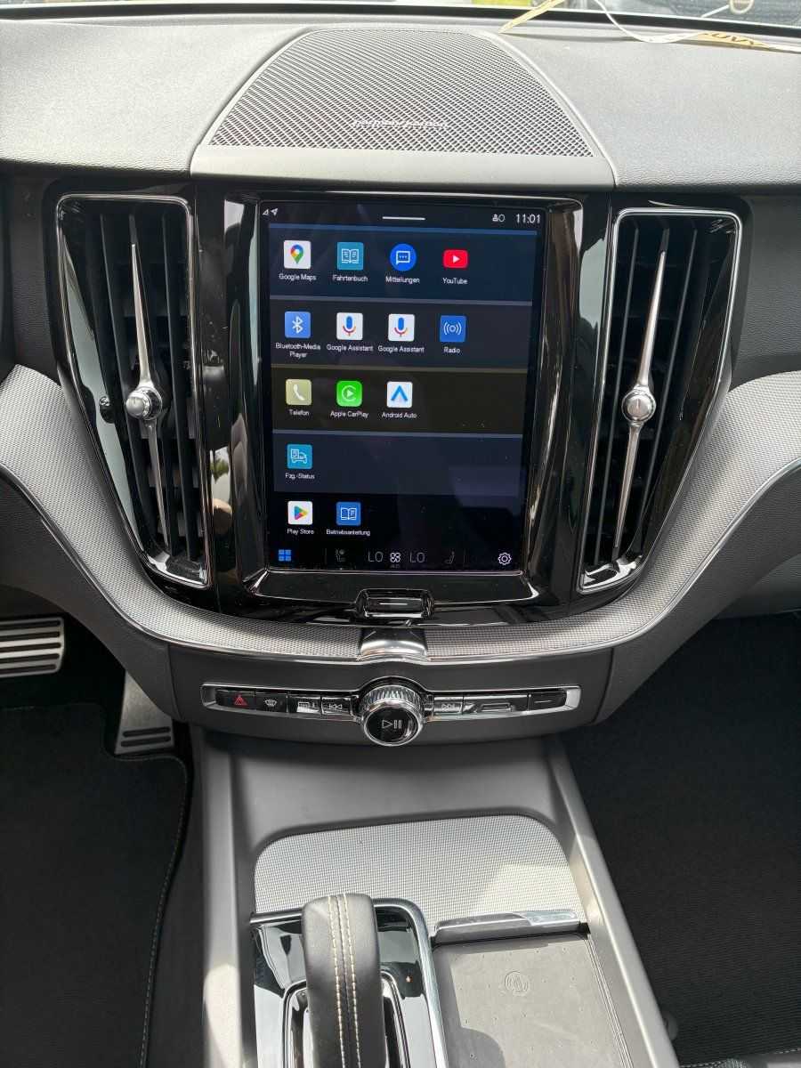Volvo  T6 AWD R-Design Plug in Hybrid