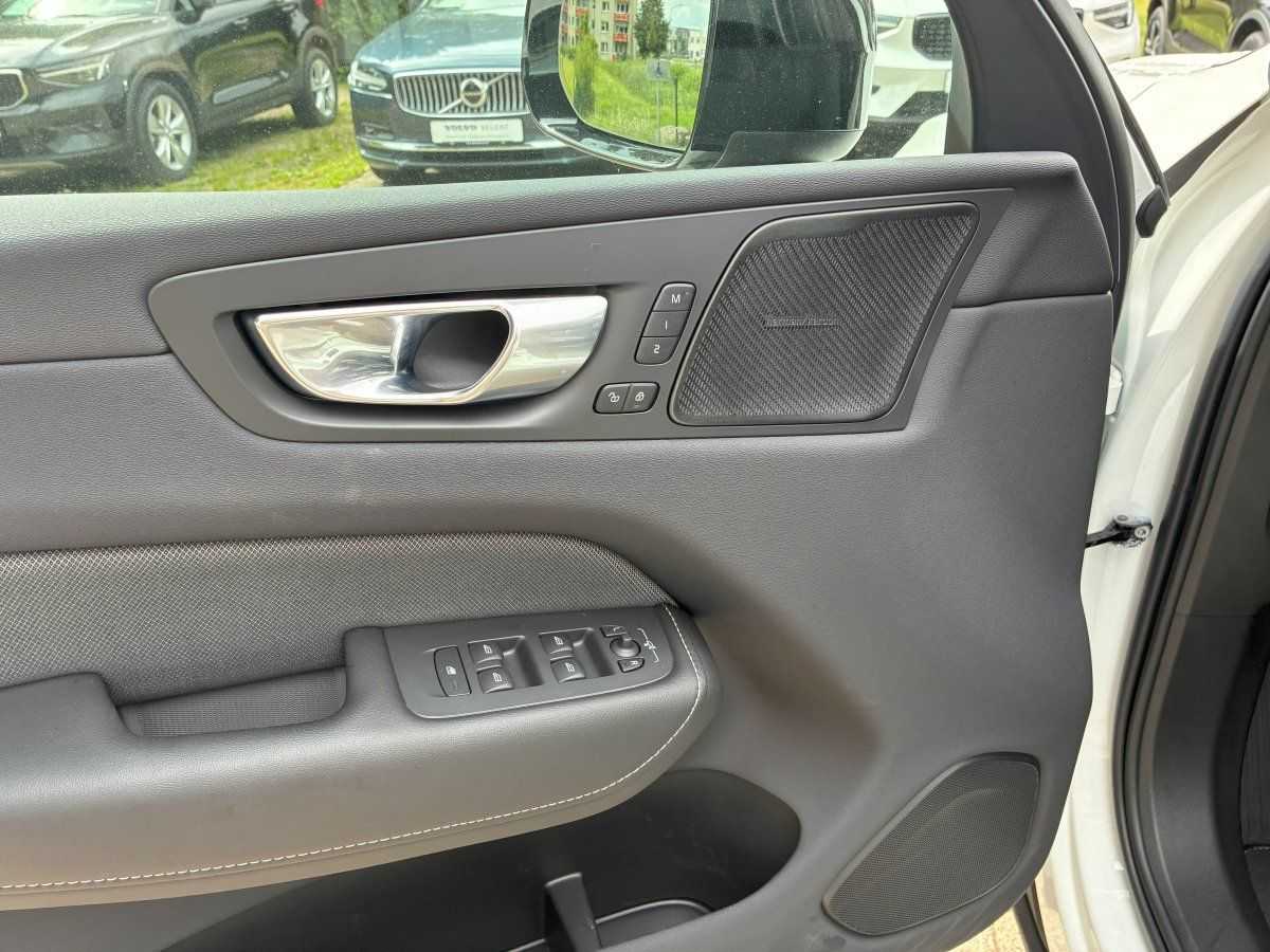 Volvo  T6 AWD R-Design Plug in Hybrid