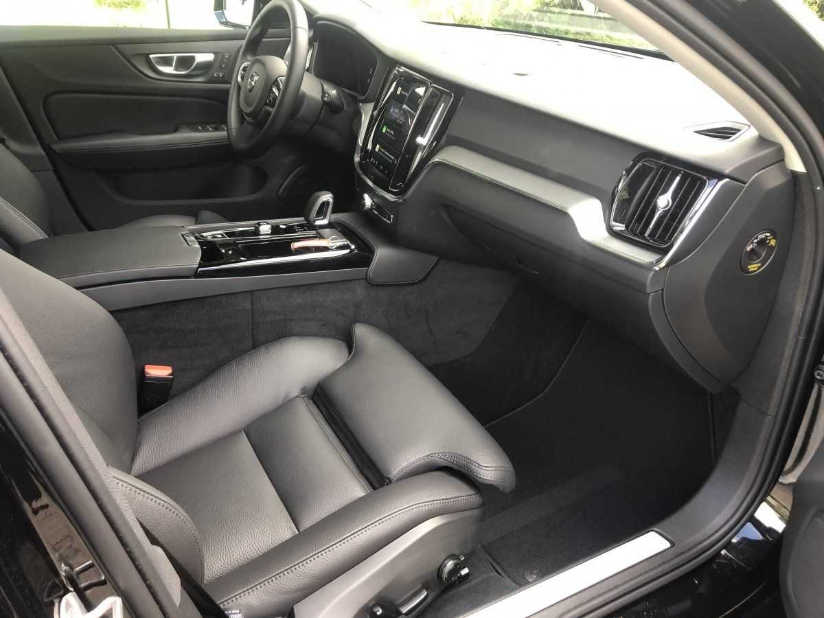 Volvo  T6 AWD Plus Dark Plug In Hybrid
