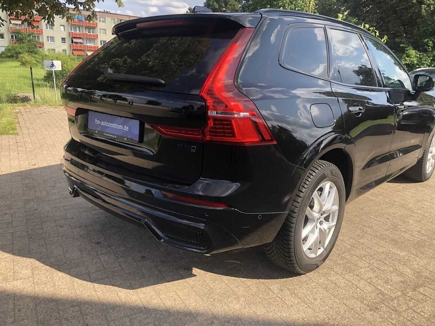 Volvo  B5 (Benzin) AWD Ultra Black Edition