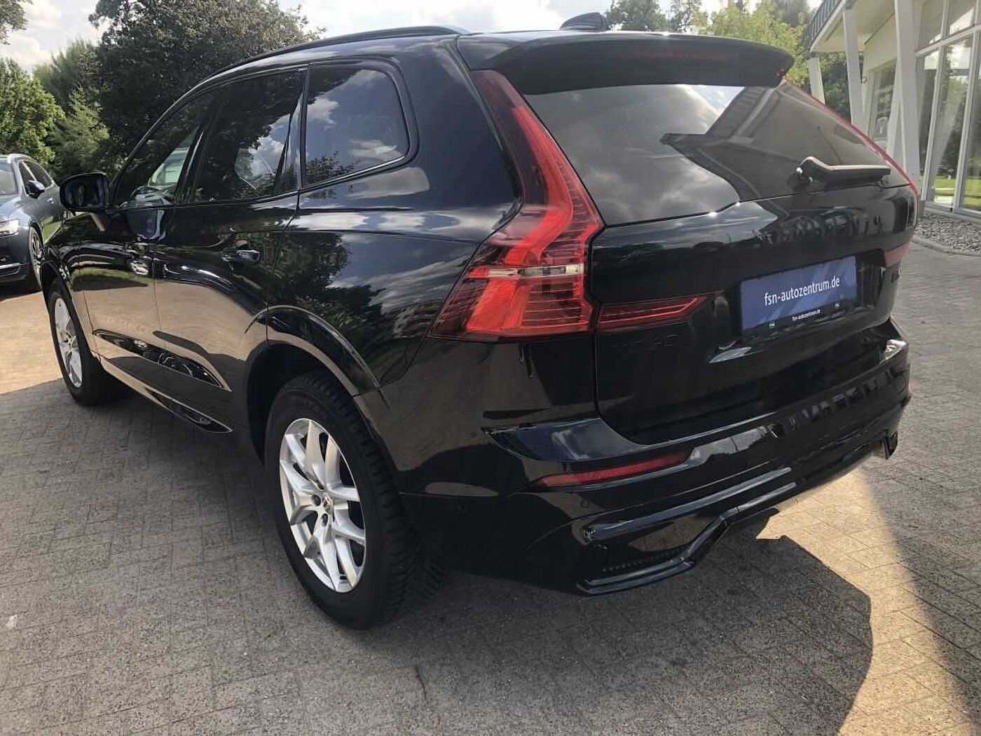Volvo  B5 (Benzin) AWD Ultra Black Edition