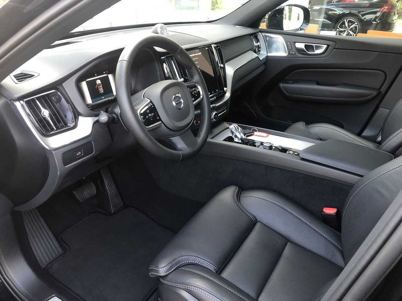 Volvo  B5 (Benzin) AWD Ultra Black Edition