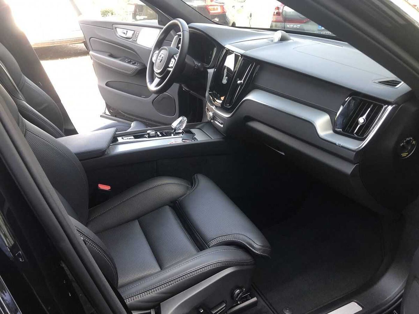 Volvo  B5 (Benzin) AWD Ultra Black Edition
