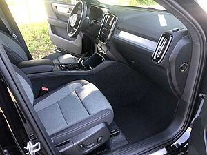 Volvo  B3 Plus Dark