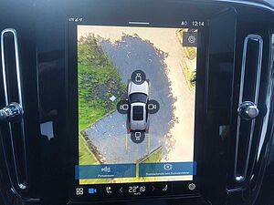 Volvo  B3 Plus Dark
