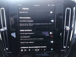 Volvo  B3 Plus Dark