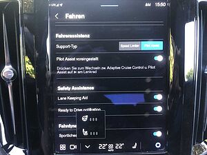 Volvo  B4 Diesel Plus Dark Anhängerzug