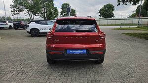 Volvo  B3 2WD Plus Dark  Plus Dark