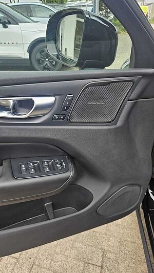 Volvo  T6 AWD Plus Dark Plug-In