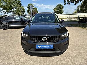 Volvo  B3 2WD Plus Dark
