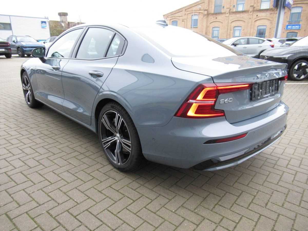 Volvo  Ultimate B5 AWD Benzin Dark Automatik