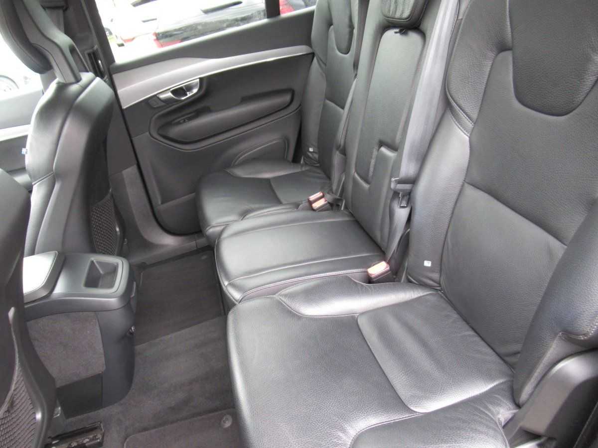 Volvo  B5 Diesel AWD Momentum Pro Automatik