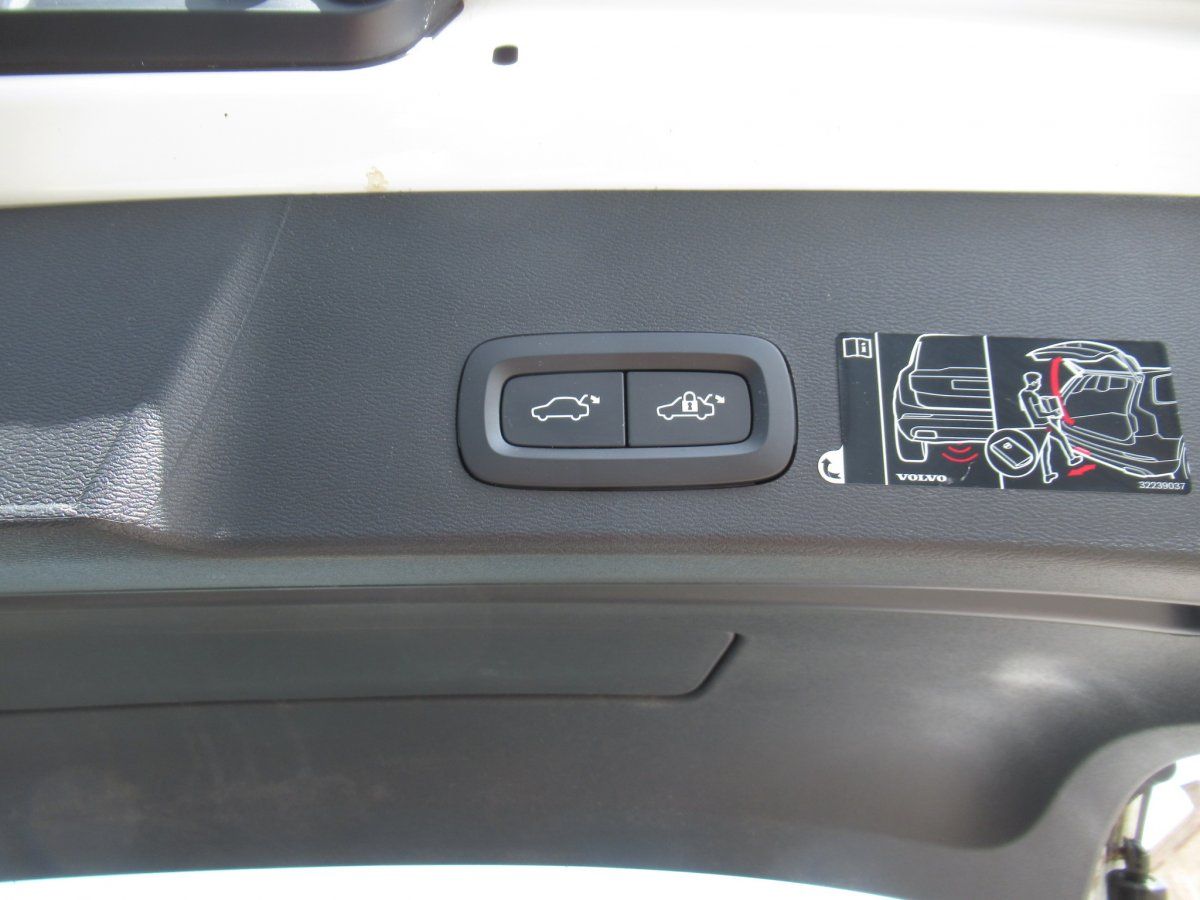 Volvo  Recharge T4 Inscription Expression Automati