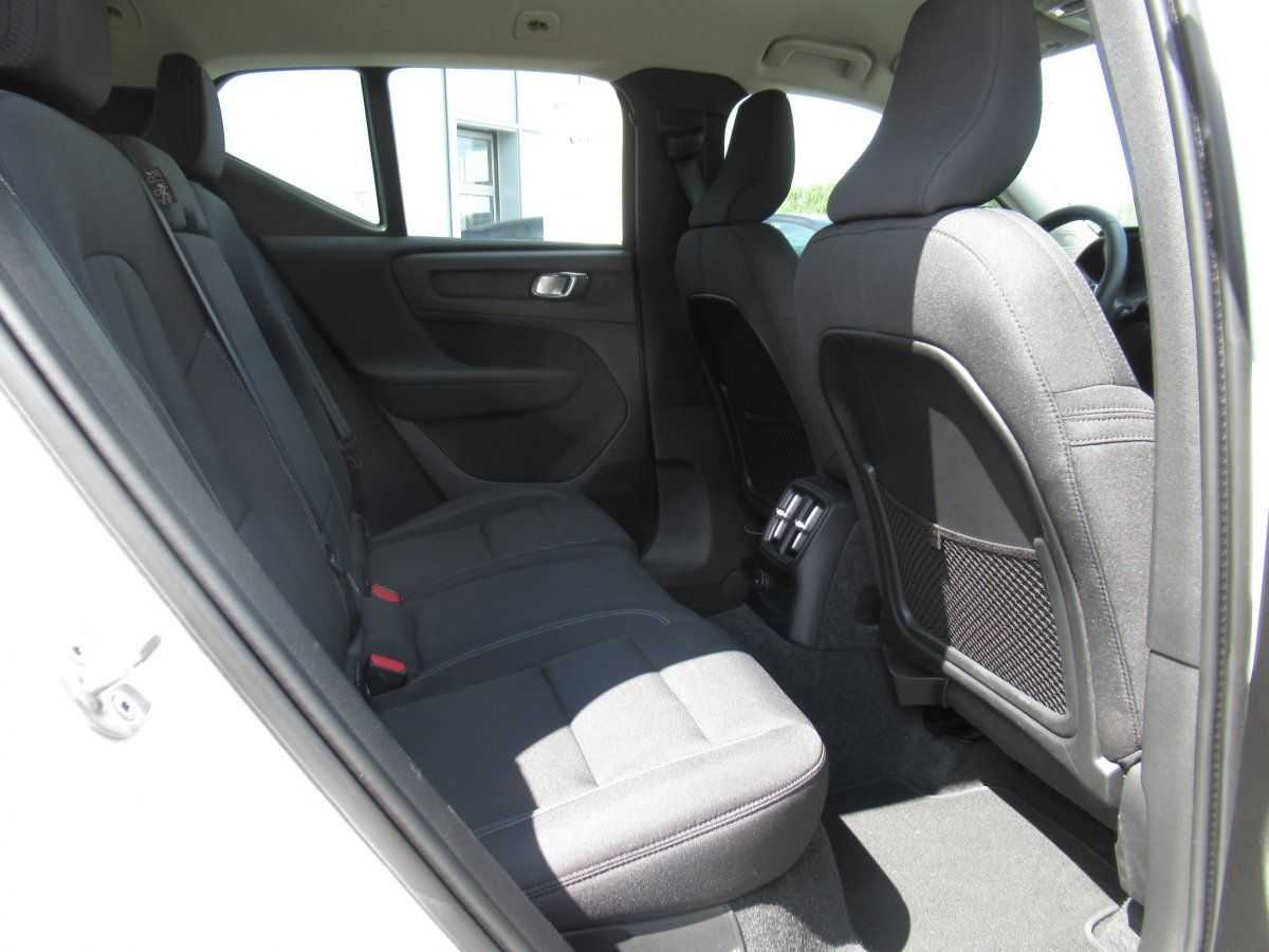 Volvo  Recharge T4 Inscription Expression Automati