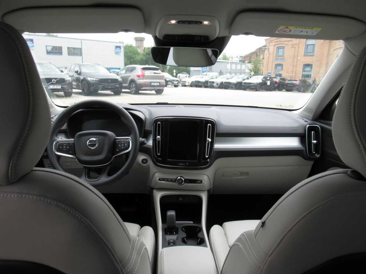 Volvo  Recharge T4 Inscription Expression Automati