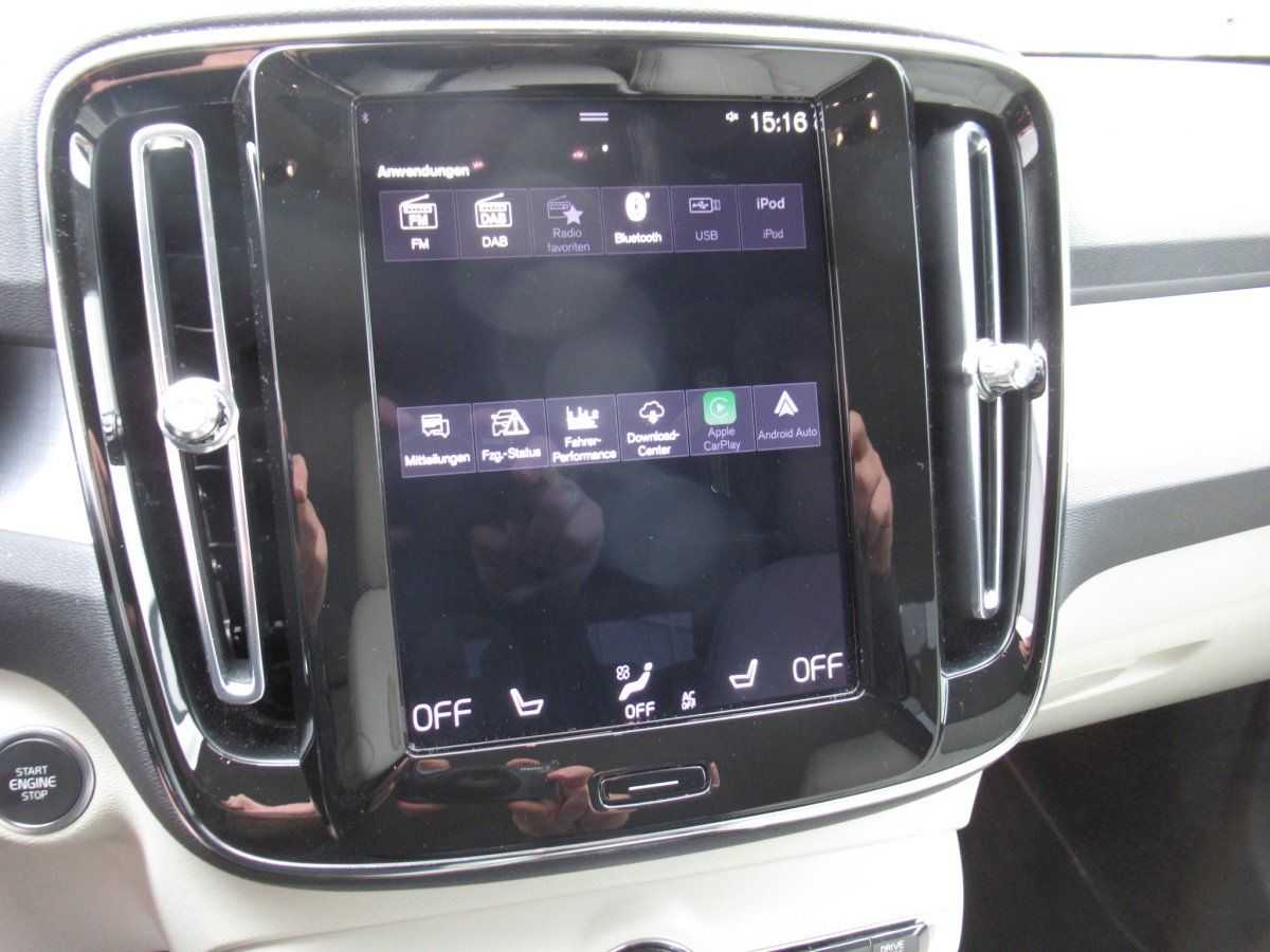 Volvo  Recharge T4 Inscription Expression Automati