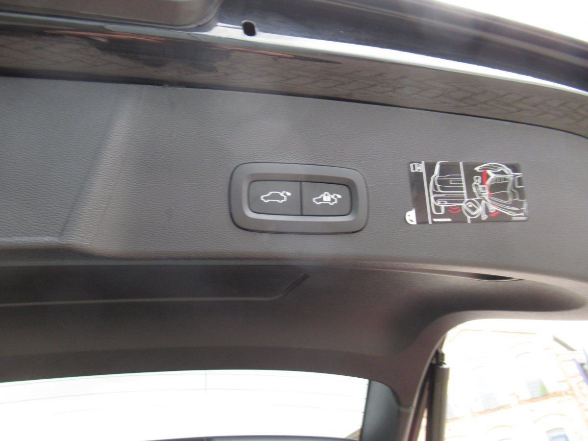 Volvo  Recharge T4 Inscription Expression Automati