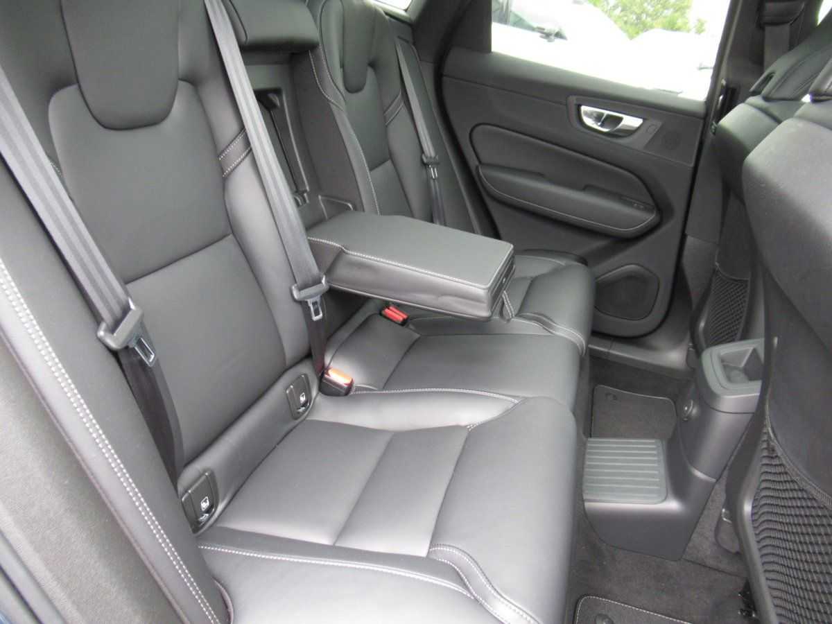Volvo  Recharge T6 AWD R-Design Automatik