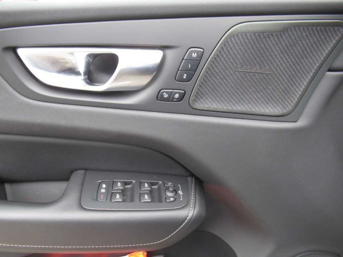 Volvo  Recharge T6 AWD R-Design Automatik