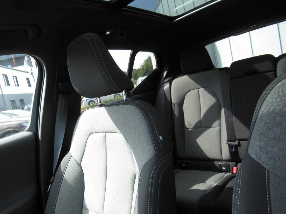 Volvo  B4 Benzin Plus Dark Automatik