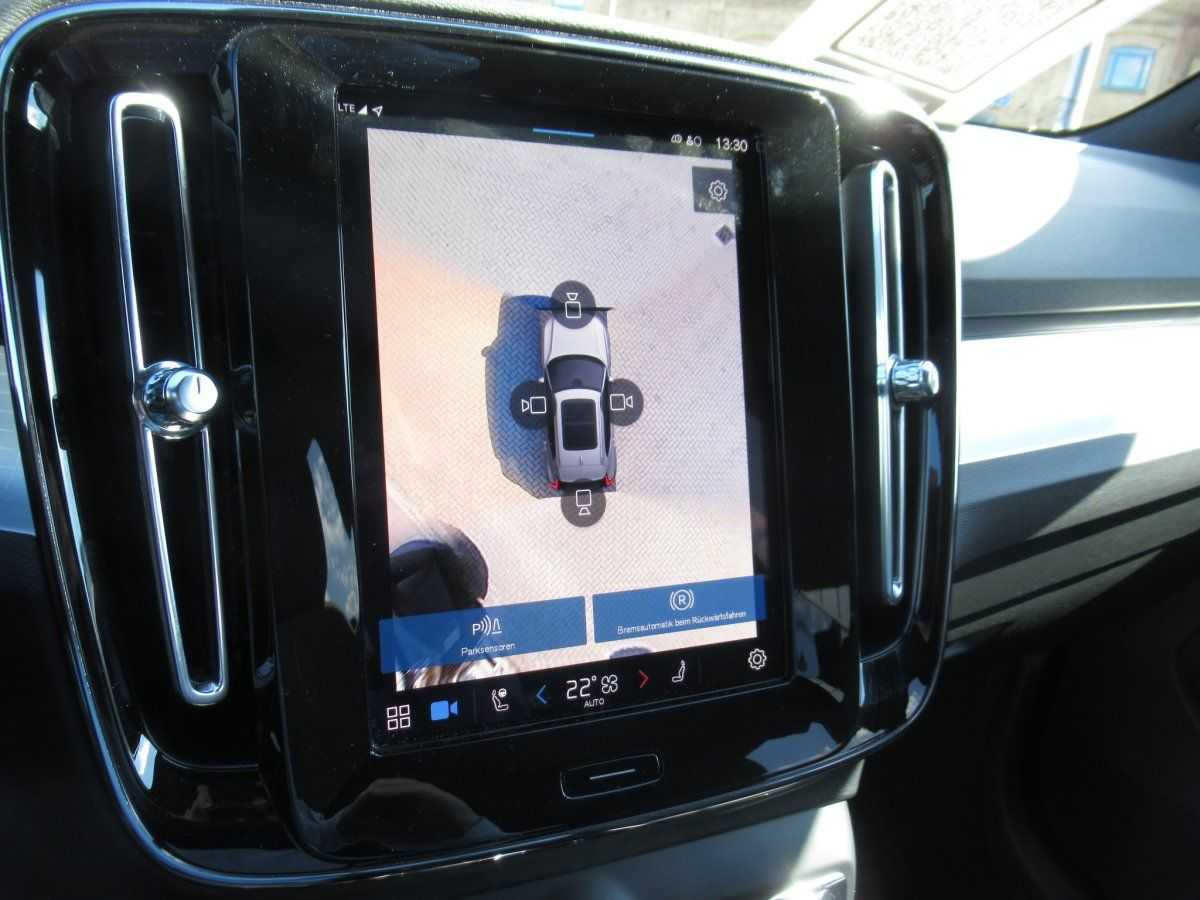 Volvo  B3 Benzin Plus Dark Automatik