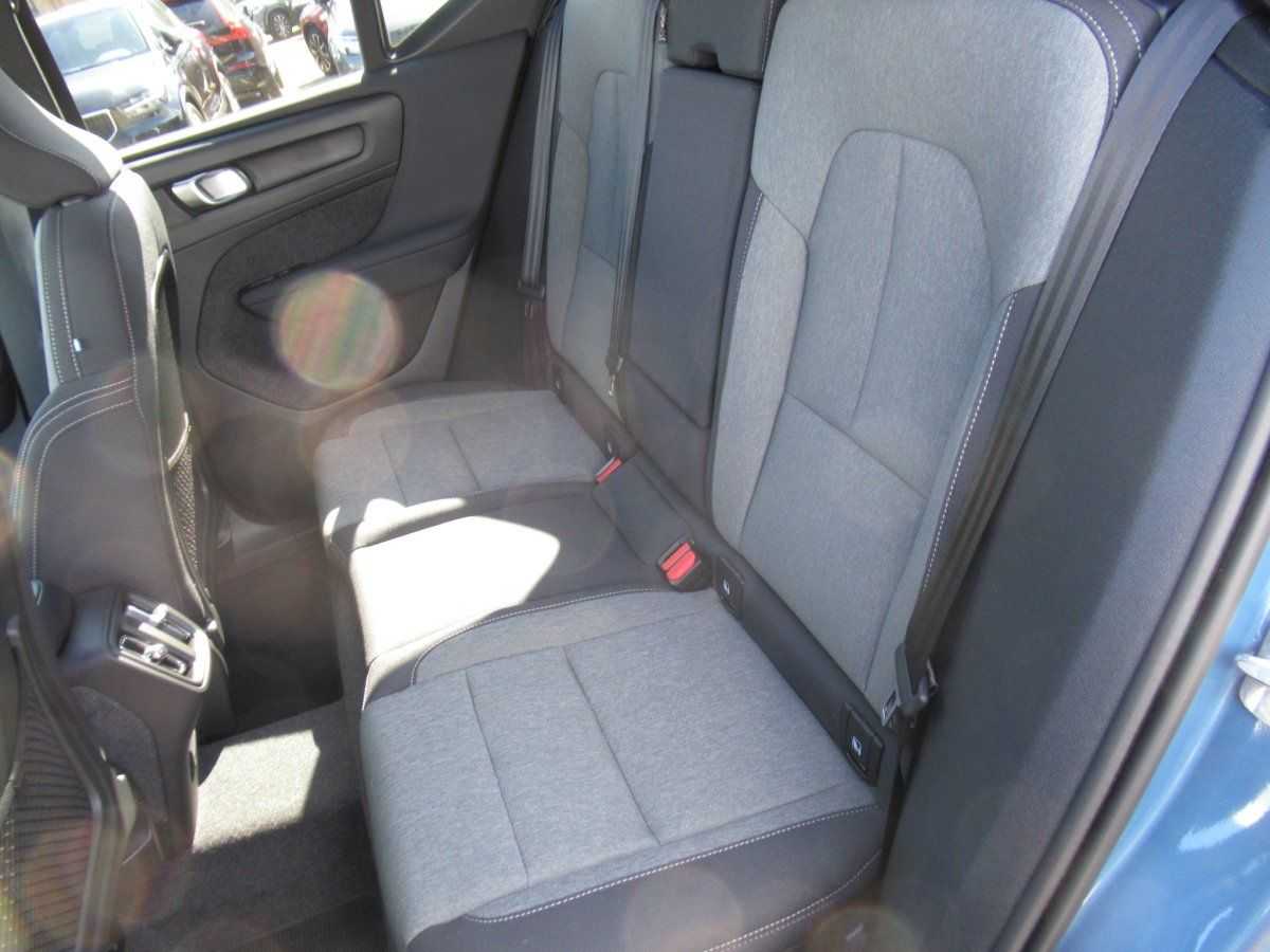 Volvo  B3 Benzin Plus Dark Automatik