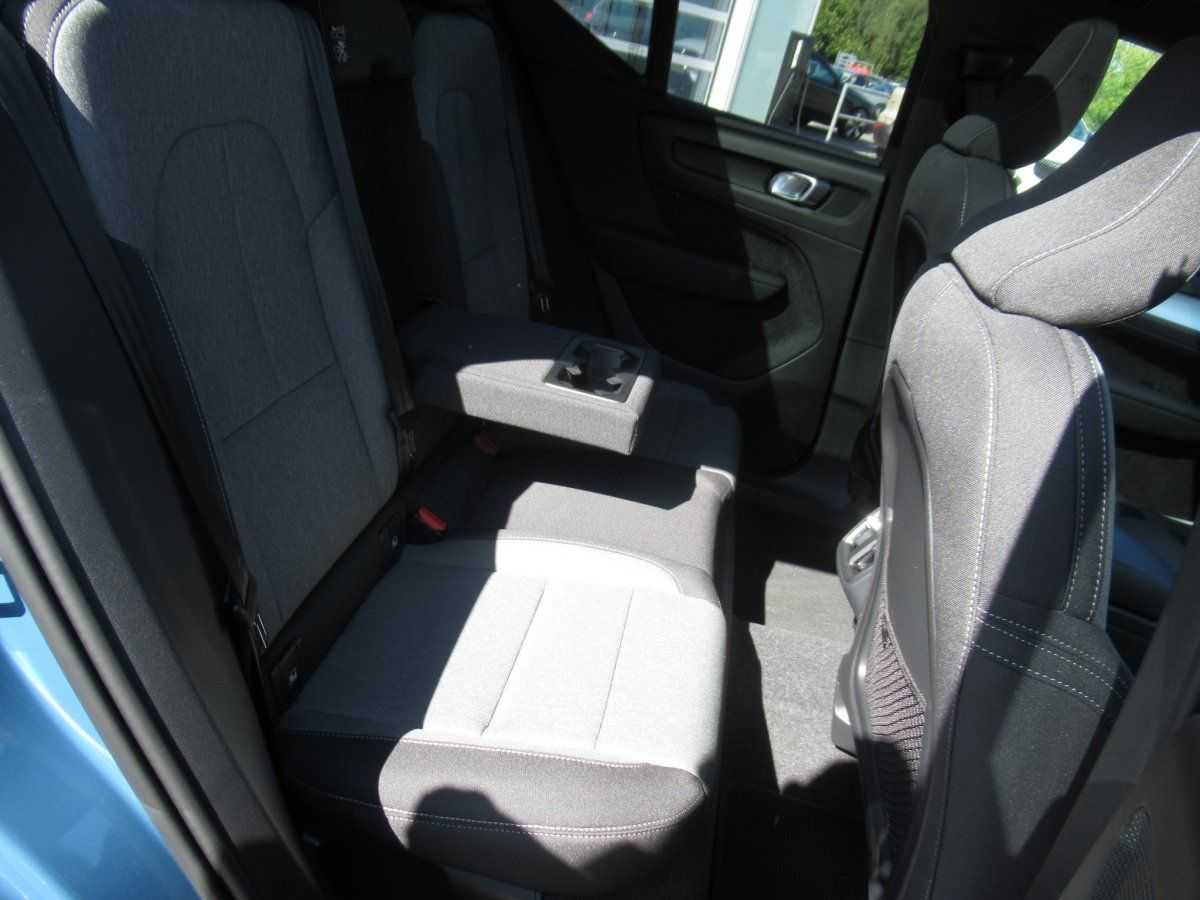 Volvo  B3 Benzin Plus Dark Automatik