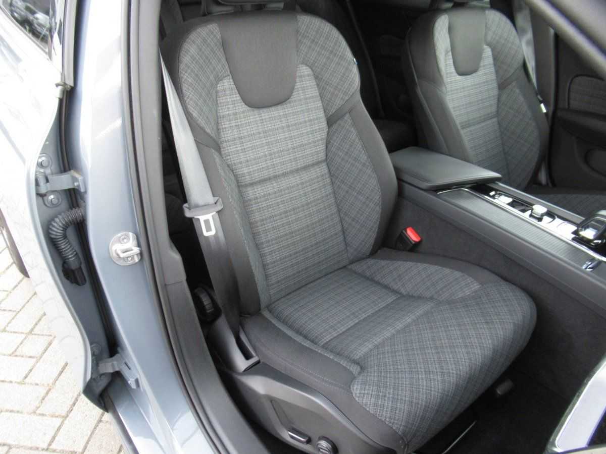 Volvo  B3 Benzin Core Automatik