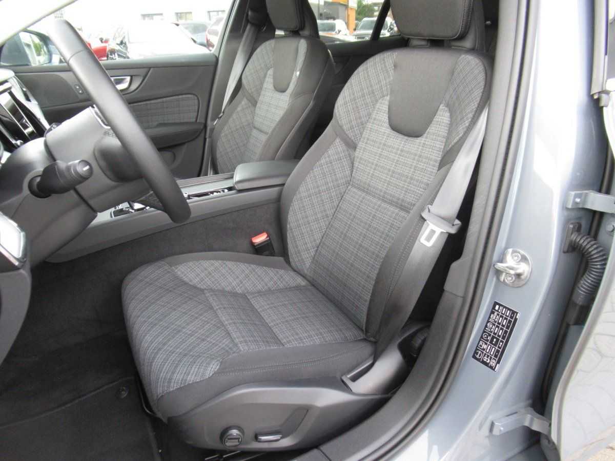 Volvo  B3 Benzin Core Automatik