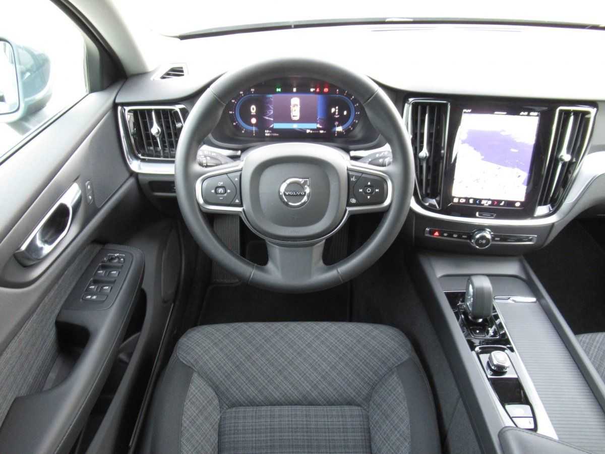 Volvo  B3 Benzin Core Automatik