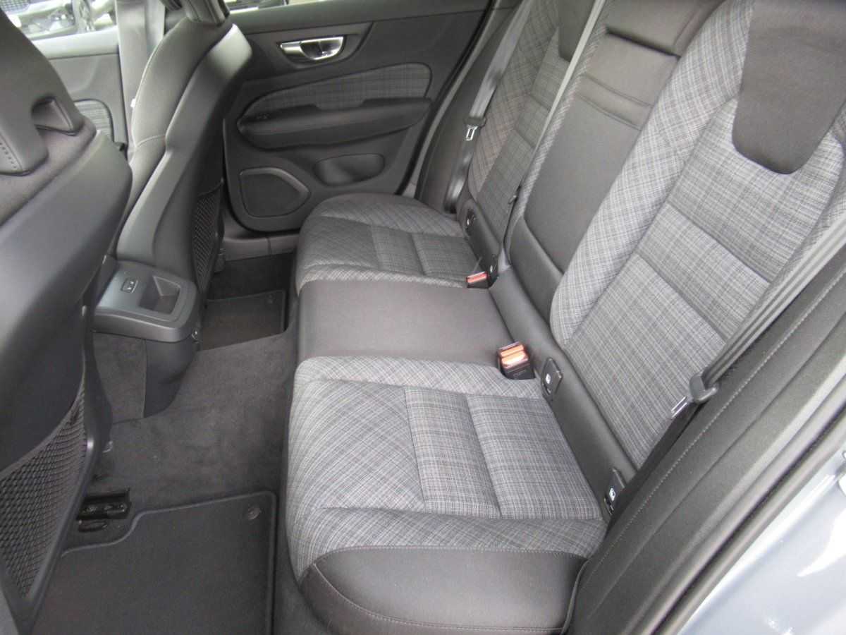 Volvo  B3 Benzin Core Automatik