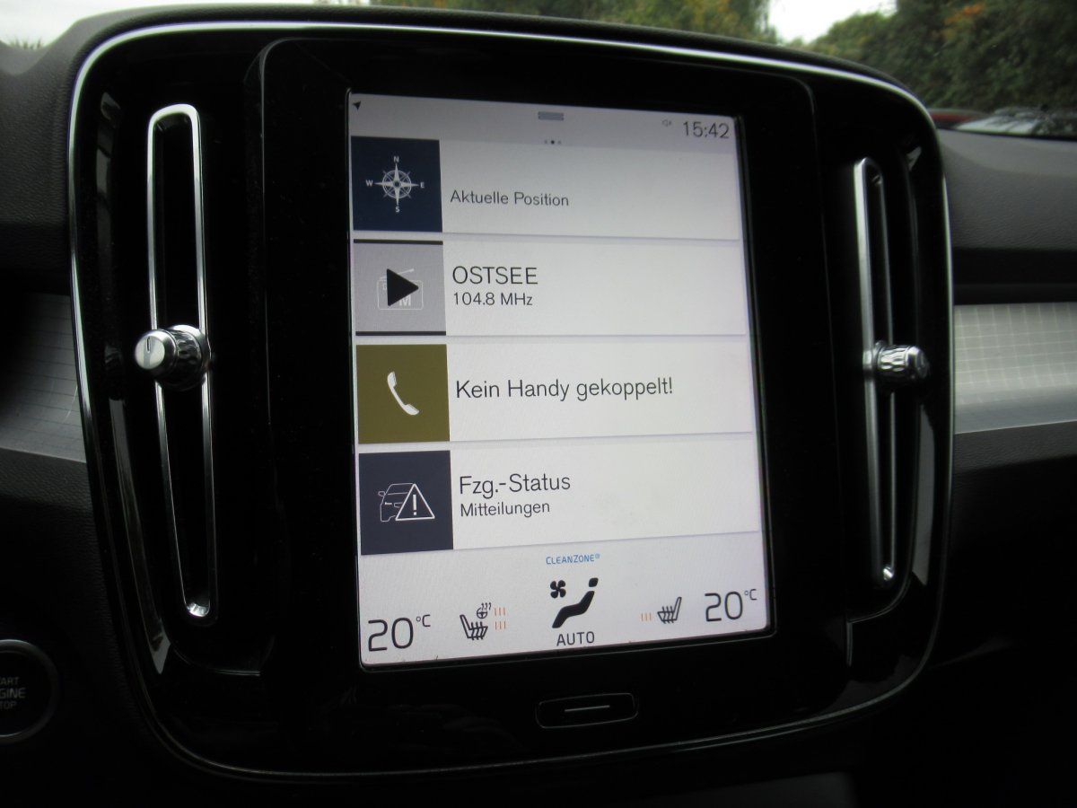 Volvo  T3 Benzin Momentum Pro 6 Gang Schalter