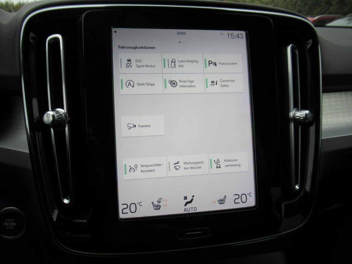 Volvo  T3 Benzin Momentum Pro 6 Gang Schalter