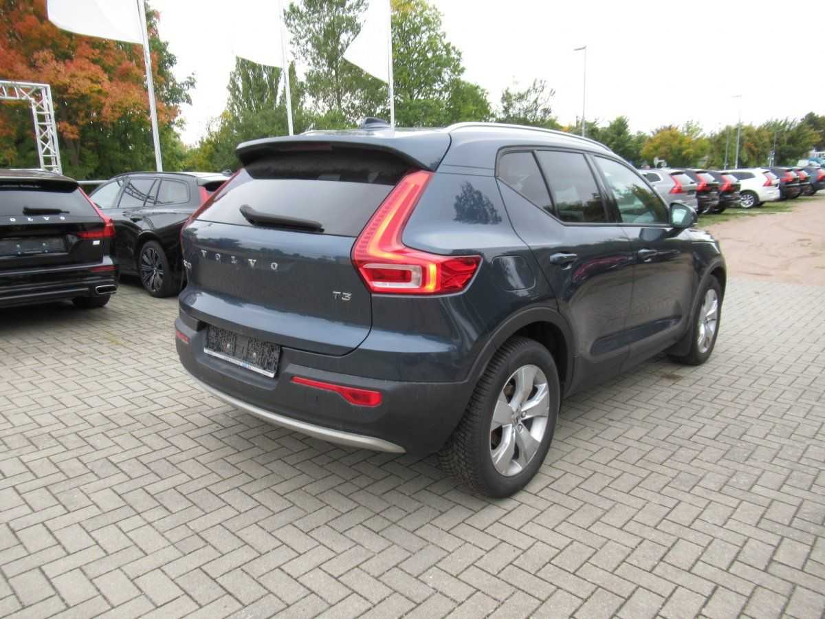 Volvo  T3 Benzin Momentum Pro 6 Gang Schalter