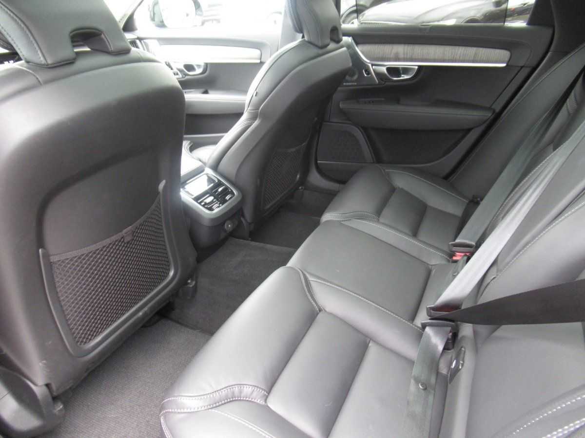 Volvo  B5 Benzin AWD Ultimate