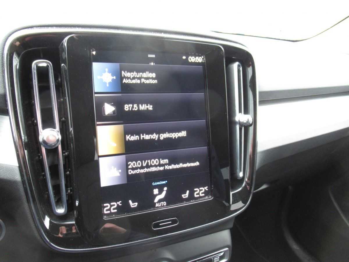 Volvo  T3 Benzin Momentum Pro Automatik