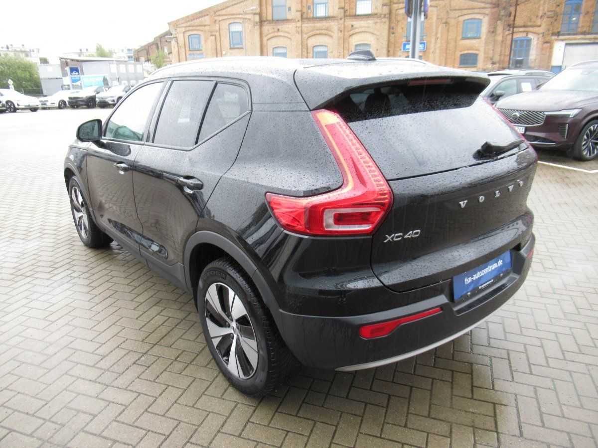 Volvo  T3 Benzin Momentum Pro Automatik