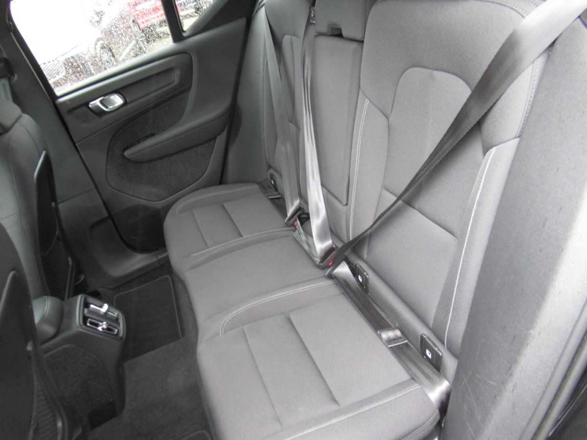 Volvo  T3 Benzin Momentum Pro Automatik