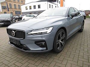 Volvo  Ultimate B5 AWD Benzin Dark Automatik