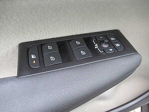 Volvo  Recharge T4 Inscription Expression Automati